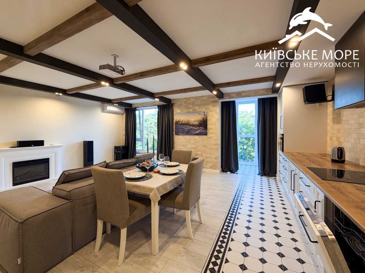Продаж 3-кімнатної квартири 90 м², Воскресенська вул., 18