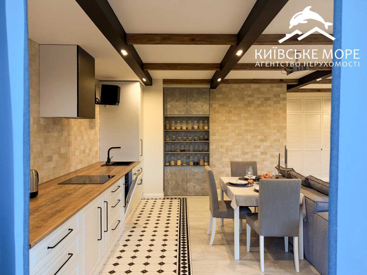 Продаж 3-кімнатної квартири 90 м², Воскресенська вул., 18