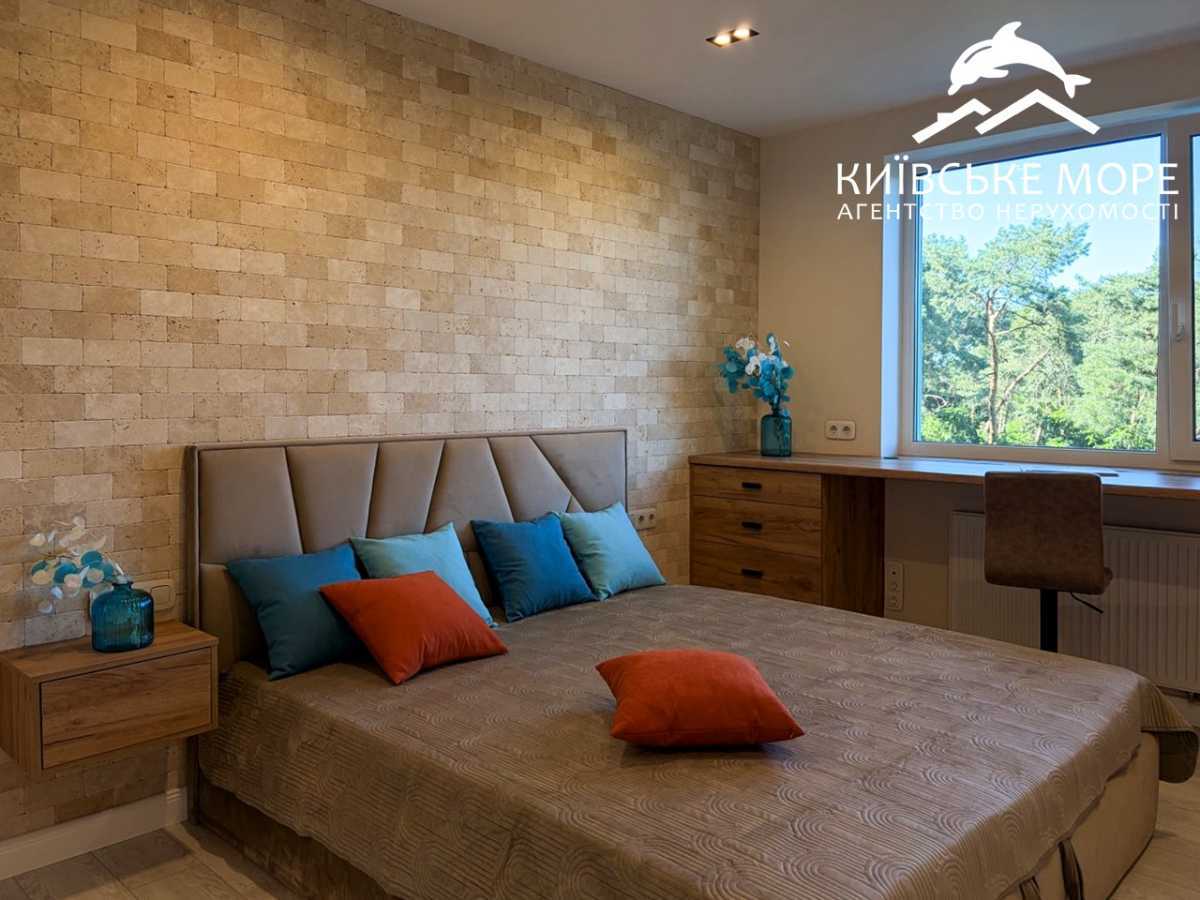 Продаж 3-кімнатної квартири 90 м², Воскресенська вул., 18