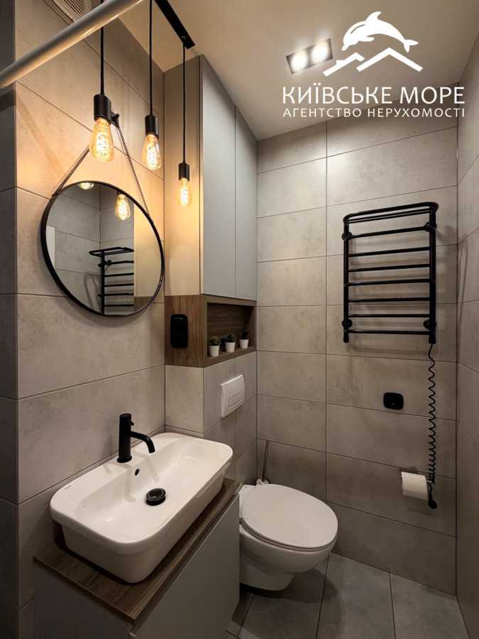 Продаж 3-кімнатної квартири 90 м², Воскресенська вул., 18