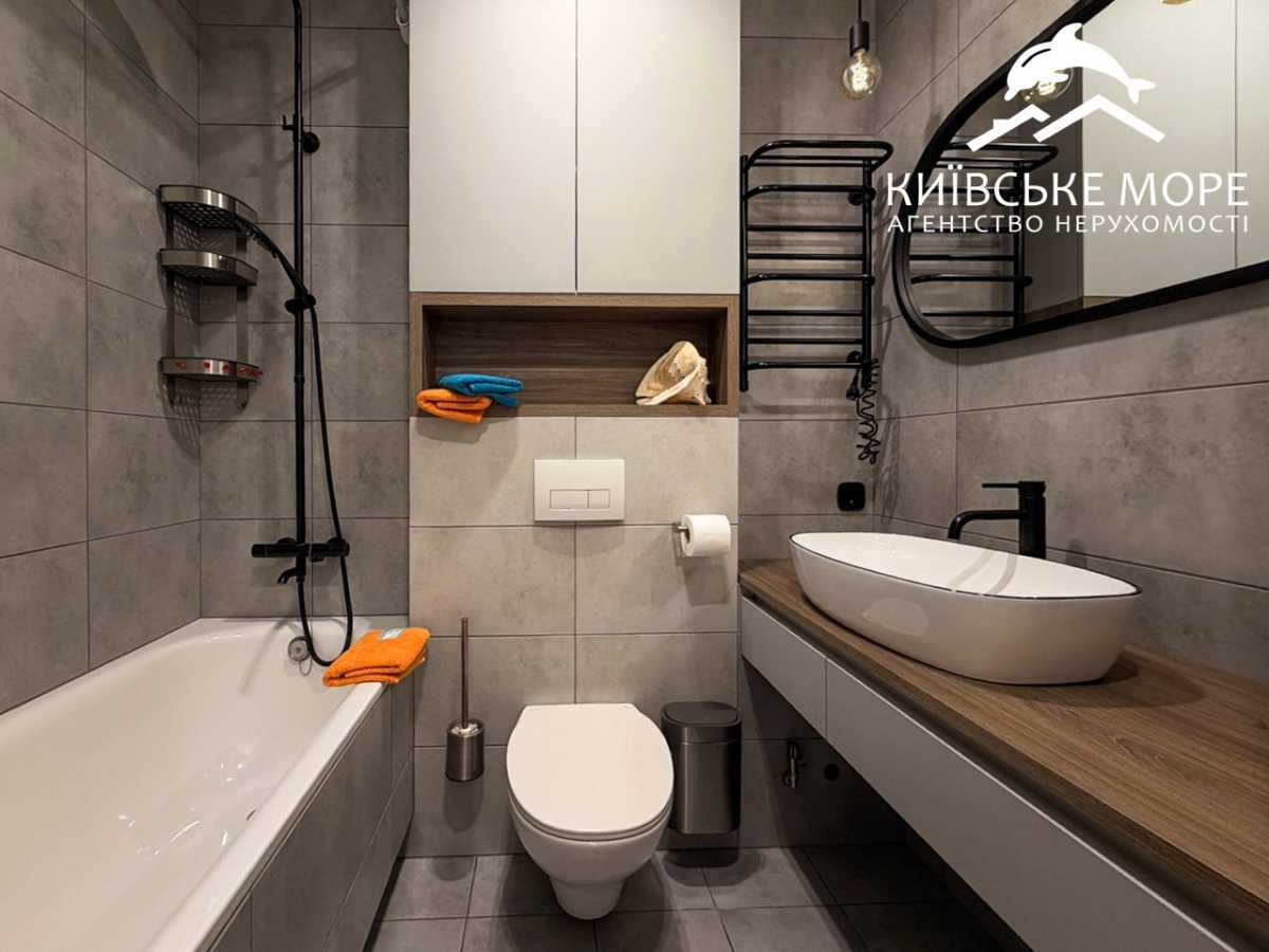 Продаж 3-кімнатної квартири 90 м², Воскресенська вул., 18