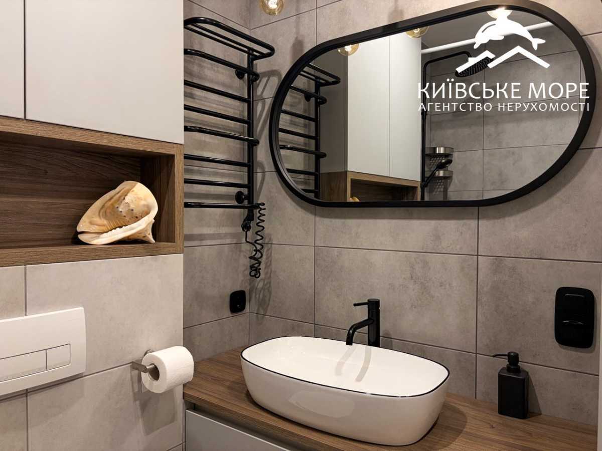 Продаж 3-кімнатної квартири 90 м², Воскресенська вул., 18