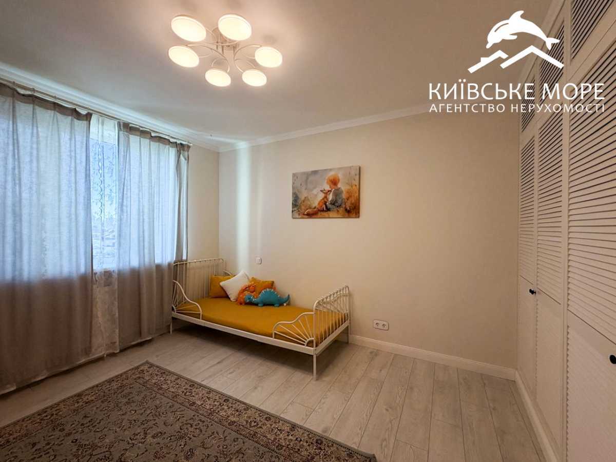 Продаж 3-кімнатної квартири 90 м², Воскресенська вул., 18