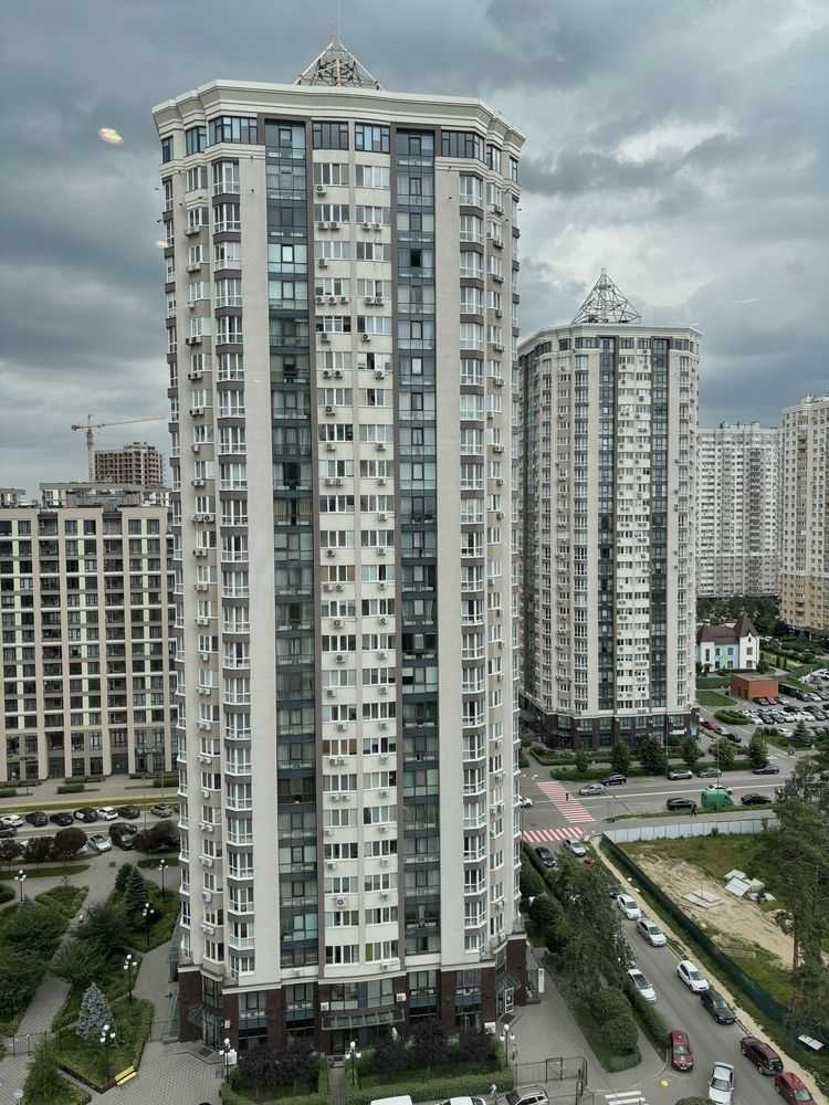Продажа 2-комнатной квартиры 84 м², Вячеслава Черновола ул., 11