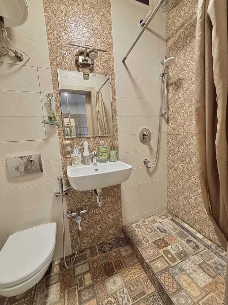 Продажа 2-комнатной квартиры 84 м², Вячеслава Черновола ул., 11