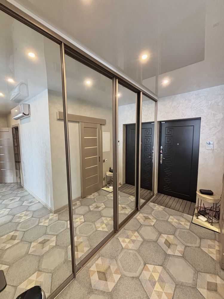 Продажа 2-комнатной квартиры 84 м², Вячеслава Черновола ул., 11