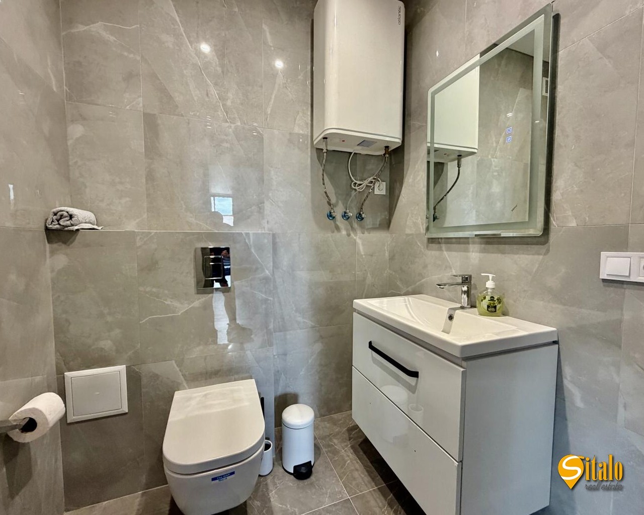 Продажа дома 380 м², 1-я Озерная ул.
