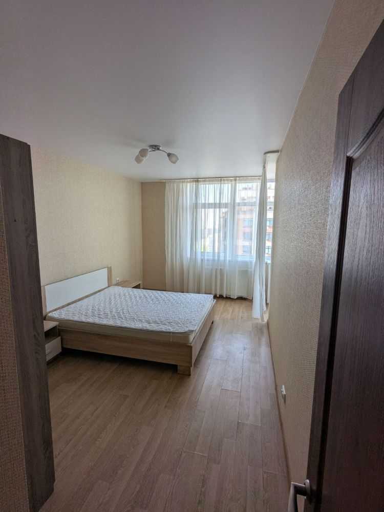 Аренда 1-комнатной квартиры 42 м², Европейская пл., Союзу, 45Б