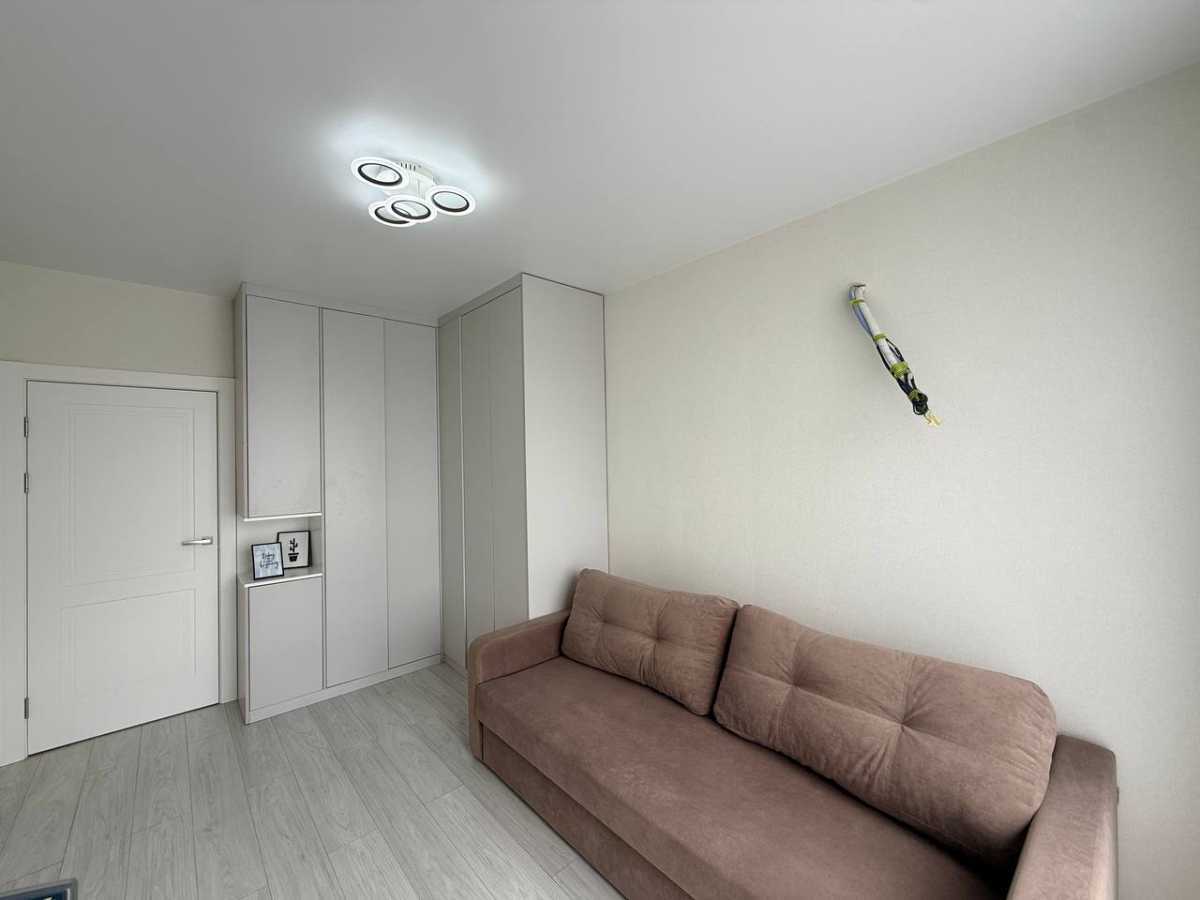Продажа 3-комнатной квартиры 76 м², Героев Небесной Сотни просп., 26/15