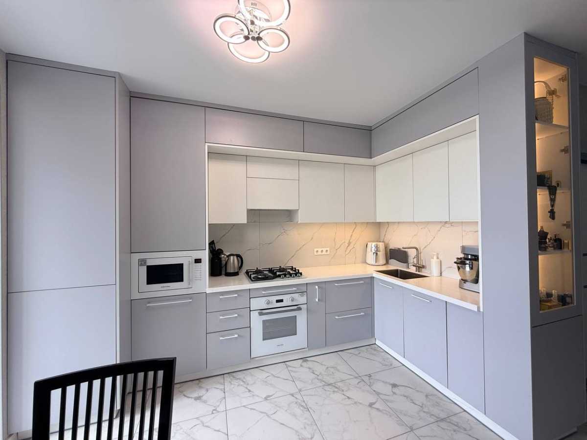 Продажа 3-комнатной квартиры 76 м², Героев Небесной Сотни просп., 26/15