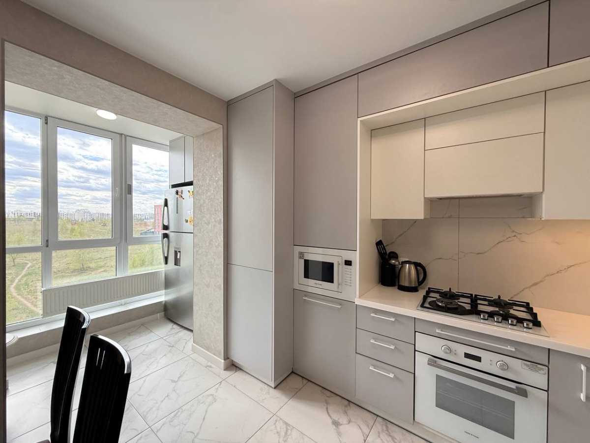 Продажа 3-комнатной квартиры 76 м², Героев Небесной Сотни просп., 26/15