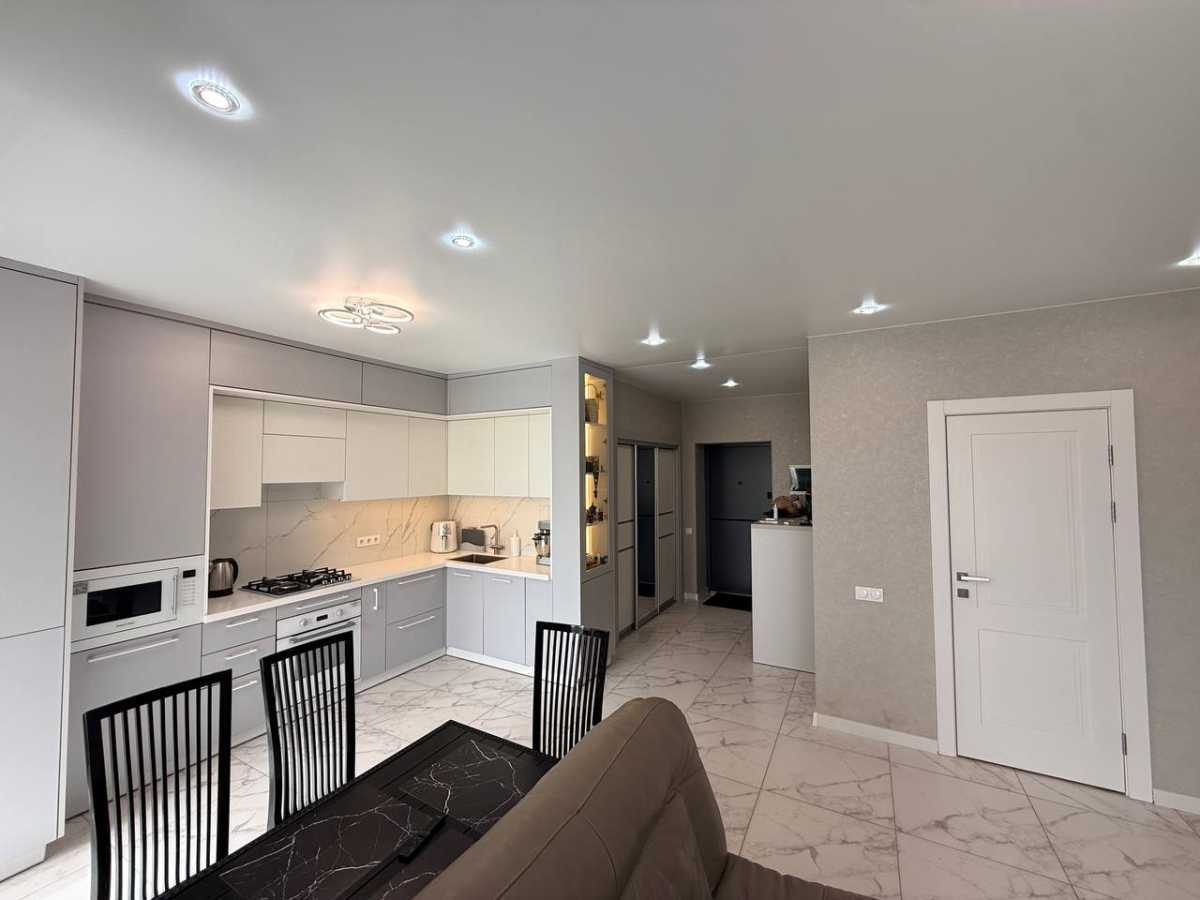 Продажа 3-комнатной квартиры 76 м², Героев Небесной Сотни просп., 26/15