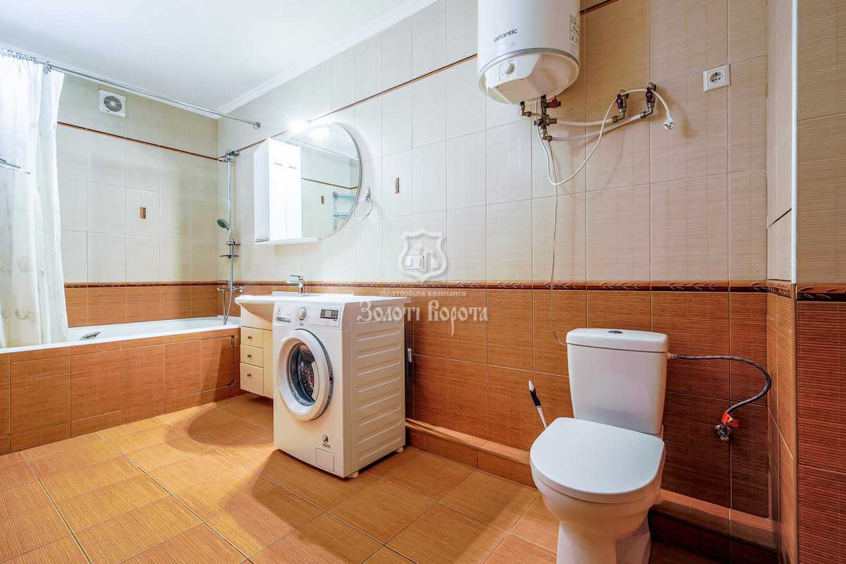 Продажа 4-комнатной квартиры 128.4 м², Михаила Донца ул., Котельникова, 1
