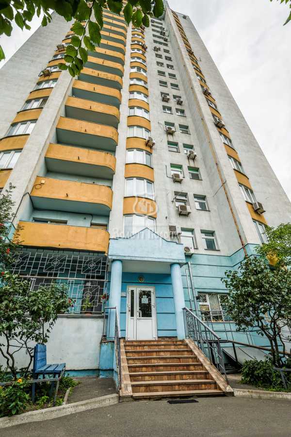 Продажа 4-комнатной квартиры 128.4 м², Михаила Донца ул., Котельникова, 1