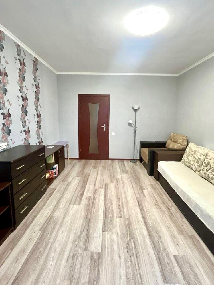 Продаж 1-кімнатної квартири 52 м², Василя Симоненко вул., 5А