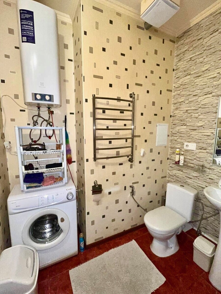 Продаж 1-кімнатної квартири 52 м², Василя Симоненко вул., 5А