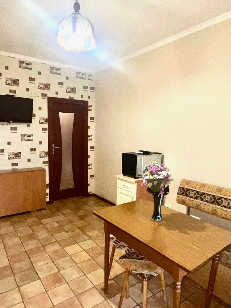 Продаж 1-кімнатної квартири 52 м², Василя Симоненко вул., 5А