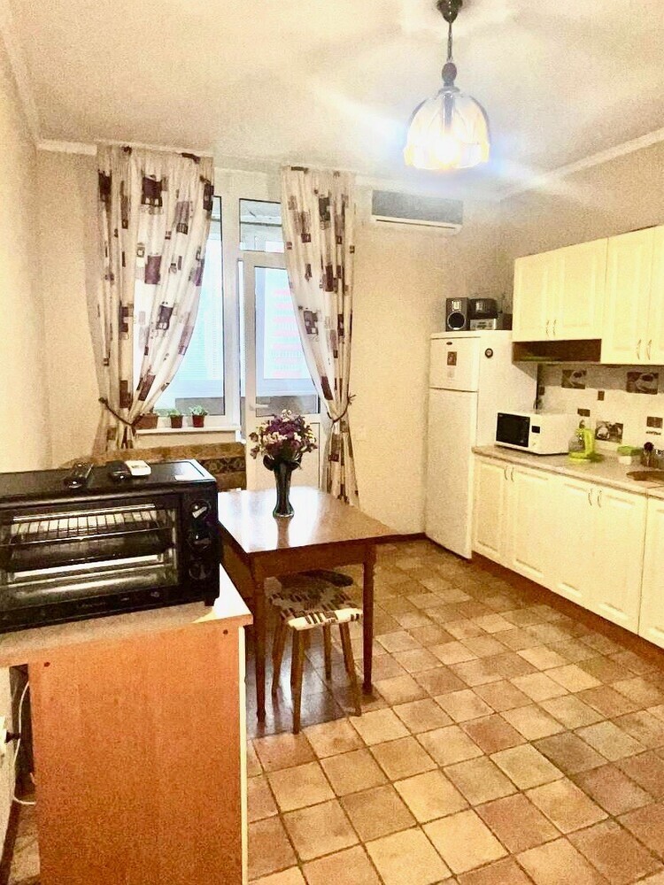 Продаж 1-кімнатної квартири 52 м², Василя Симоненко вул., 5А