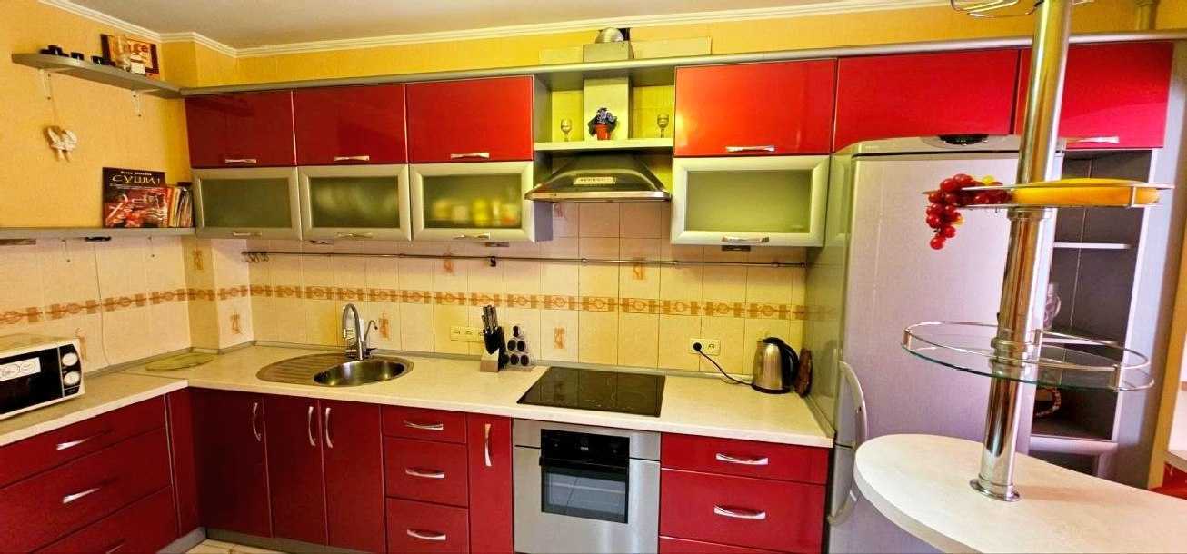Продажа 2-комнатной квартиры 69 м², Харковская, 63