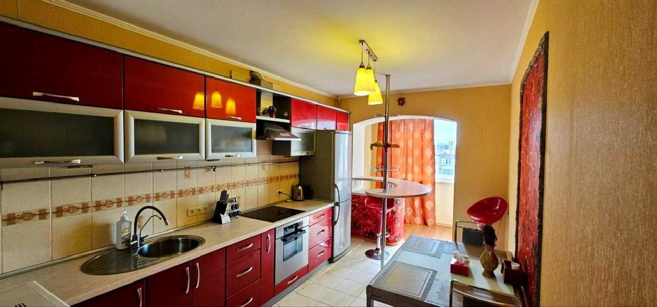 Продажа 2-комнатной квартиры 69 м², Харковская, 63