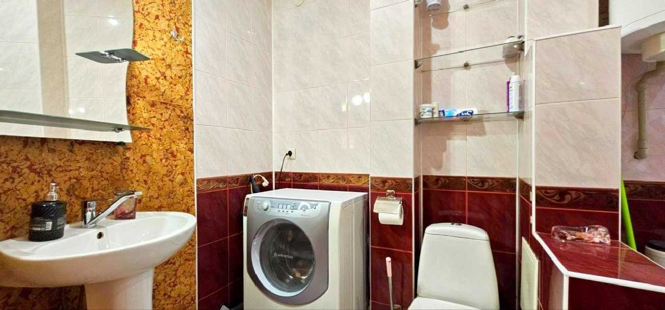 Продажа 2-комнатной квартиры 69 м², Харковская, 63