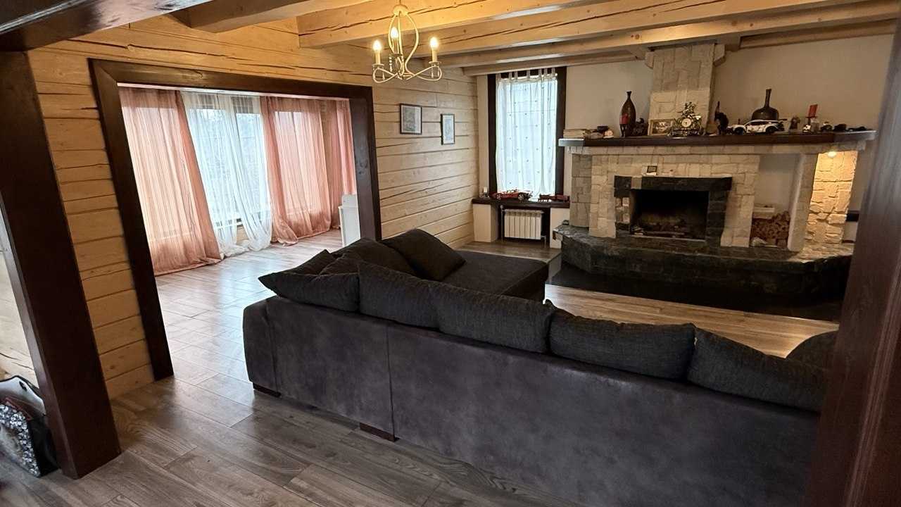 Продажа коттеджа 300 м², придеснянська, 72