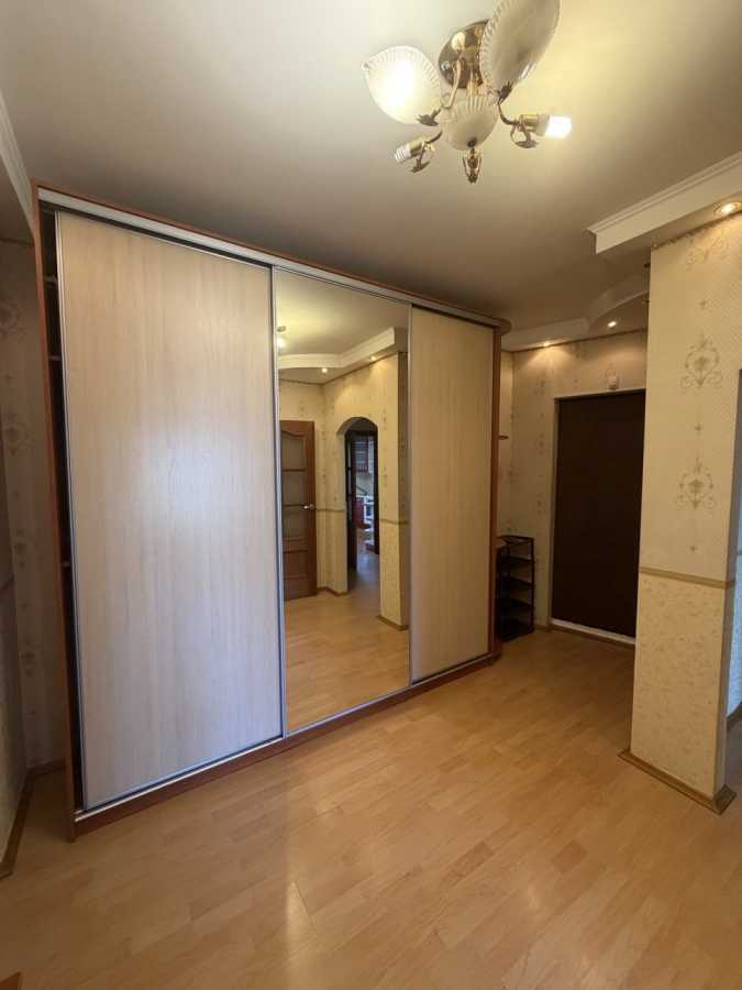 Аренда 3-комнатной квартиры 82 м², Машиностроителей ул., 15А