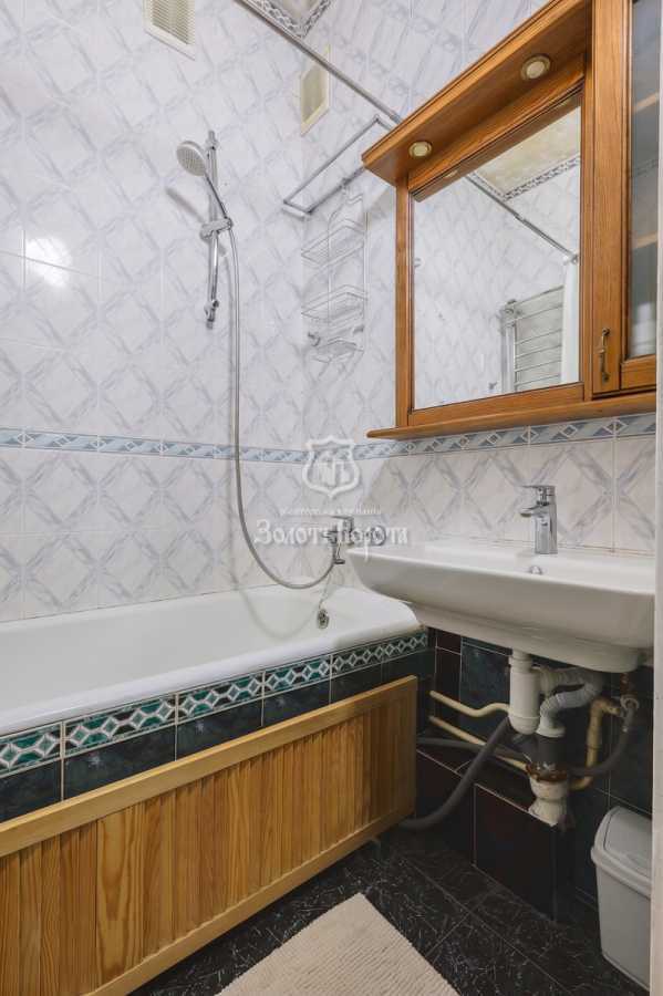 Продажа 3-комнатной квартиры 82.2 м², Искровская ул., 3