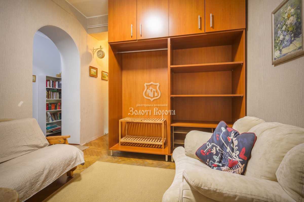 Продажа 3-комнатной квартиры 82.2 м², Искровская ул., 3