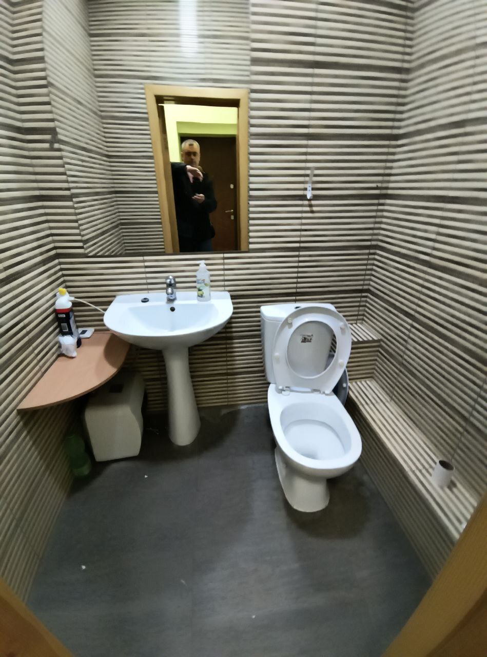 Оренда офісу 300 м², Михайла Грушевського вул.