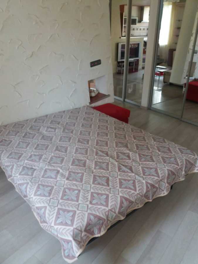 Оренда 1-кімнатної квартири 52 м², Петрівська вул., 12