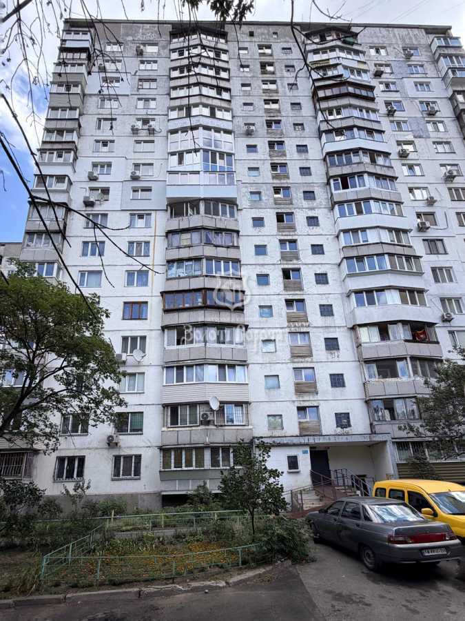 Продажа 1-комнатной квартиры 33.7 м², Радужная ул., 19