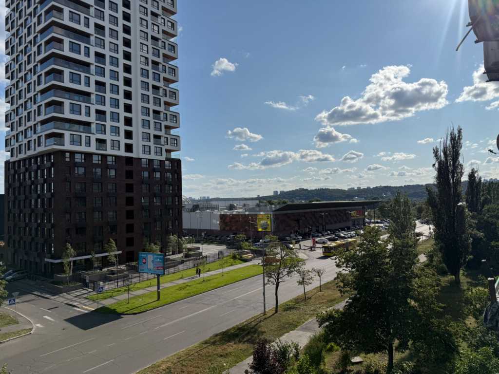 Продажа 3-комнатной квартиры 62 м², Березняковская ул., 38