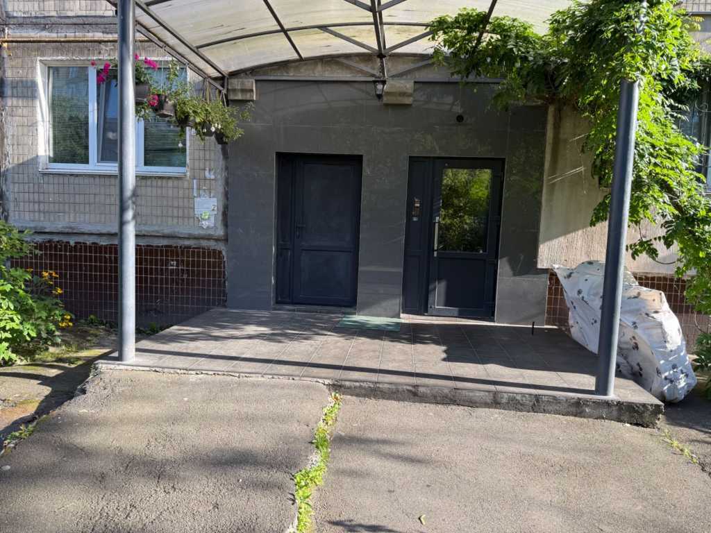 Продажа 3-комнатной квартиры 62 м², Березняковская ул., 38