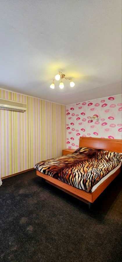 Продажа 2-комнатной квартиры 61.5 м², Харьковская, 63