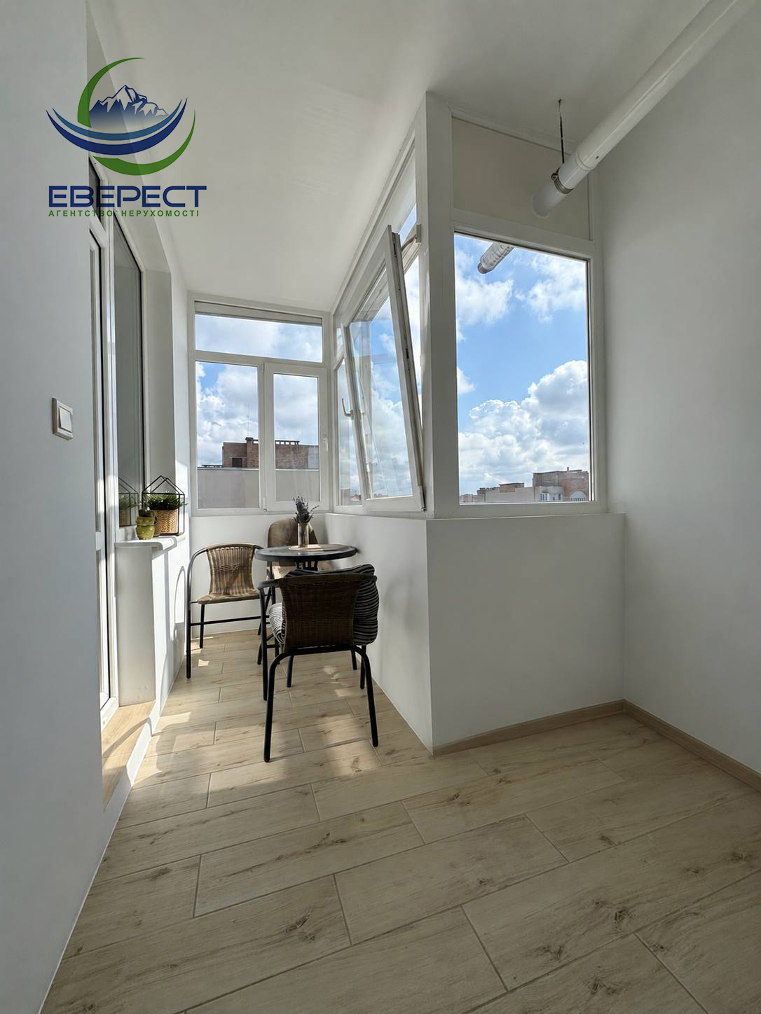 Продаж 1-кімнатної квартири 42 м², Зачепи вул., 16