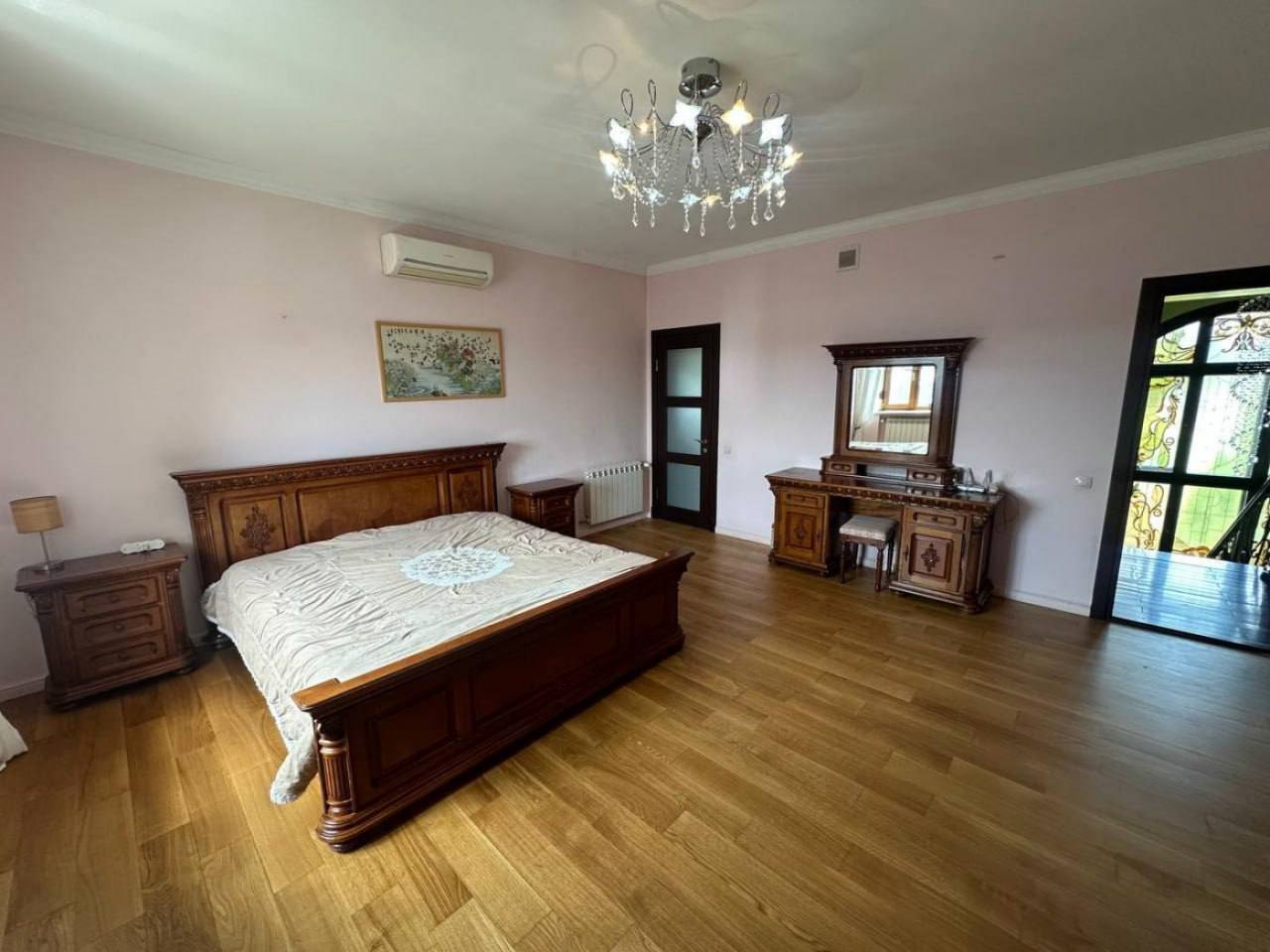Оренда будинку 220 м²