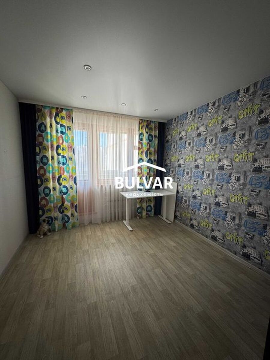 Продажа 4-комнатной квартиры 82 м², Победы просп., 65Б