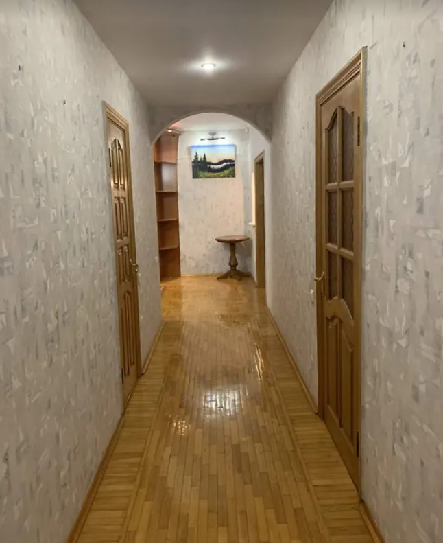 Продажа 3-комнатной квартиры 149.4 м², Героев Сталинграда просп., 22