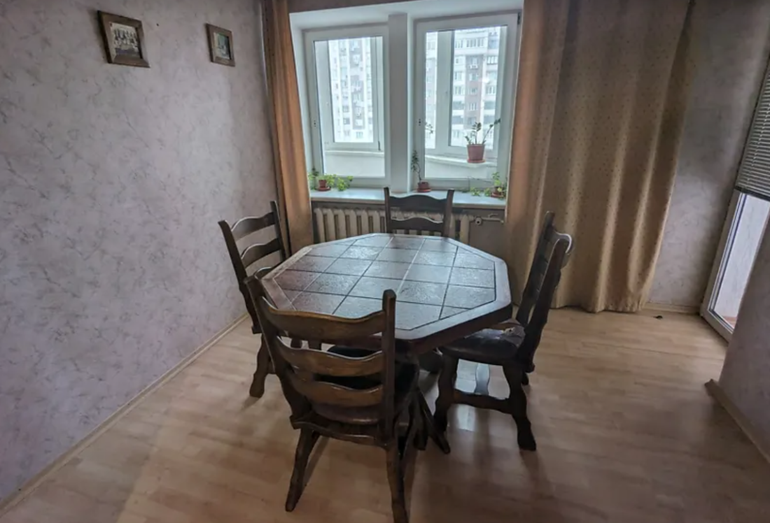 Продажа 3-комнатной квартиры 149.4 м², Героев Сталинграда просп., 22
