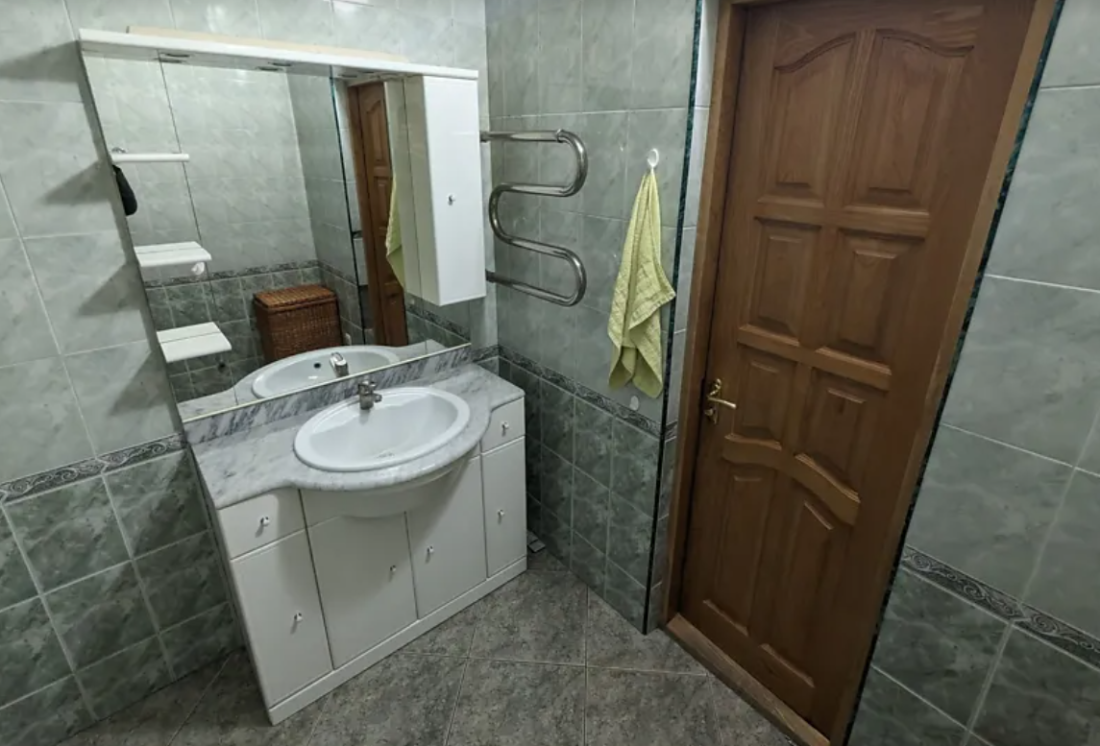 Продажа 3-комнатной квартиры 149.4 м², Героев Сталинграда просп., 22