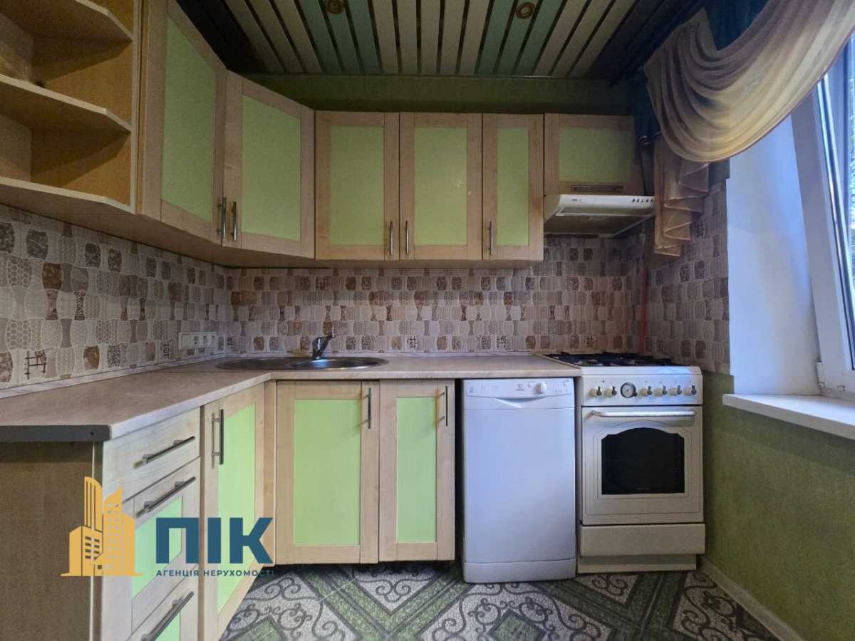 Продажа 1-комнатной квартиры 30.5 м², Иорданская ул., 4
