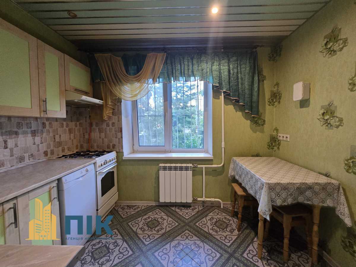Продажа 1-комнатной квартиры 30.5 м², Иорданская ул., 4