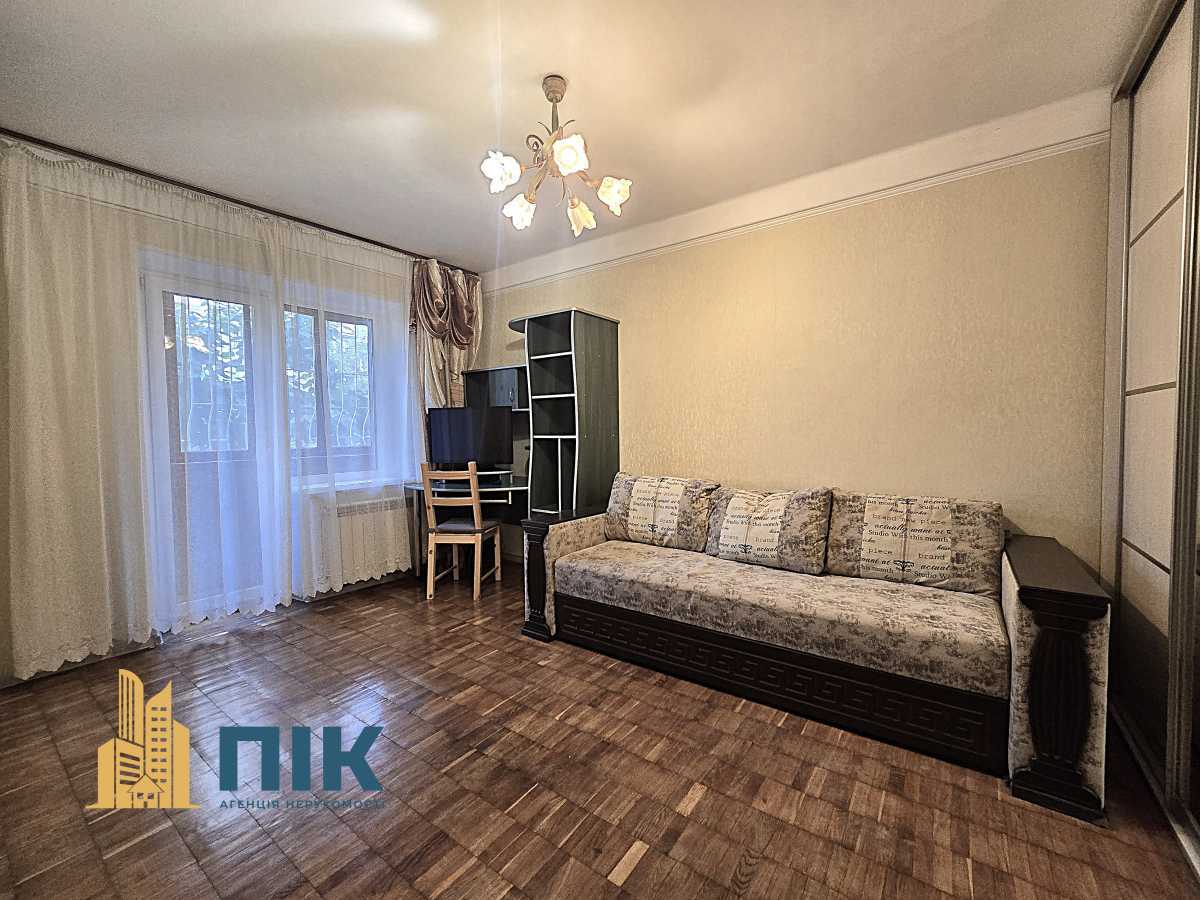 Продажа 1-комнатной квартиры 30.5 м², Иорданская ул., 4
