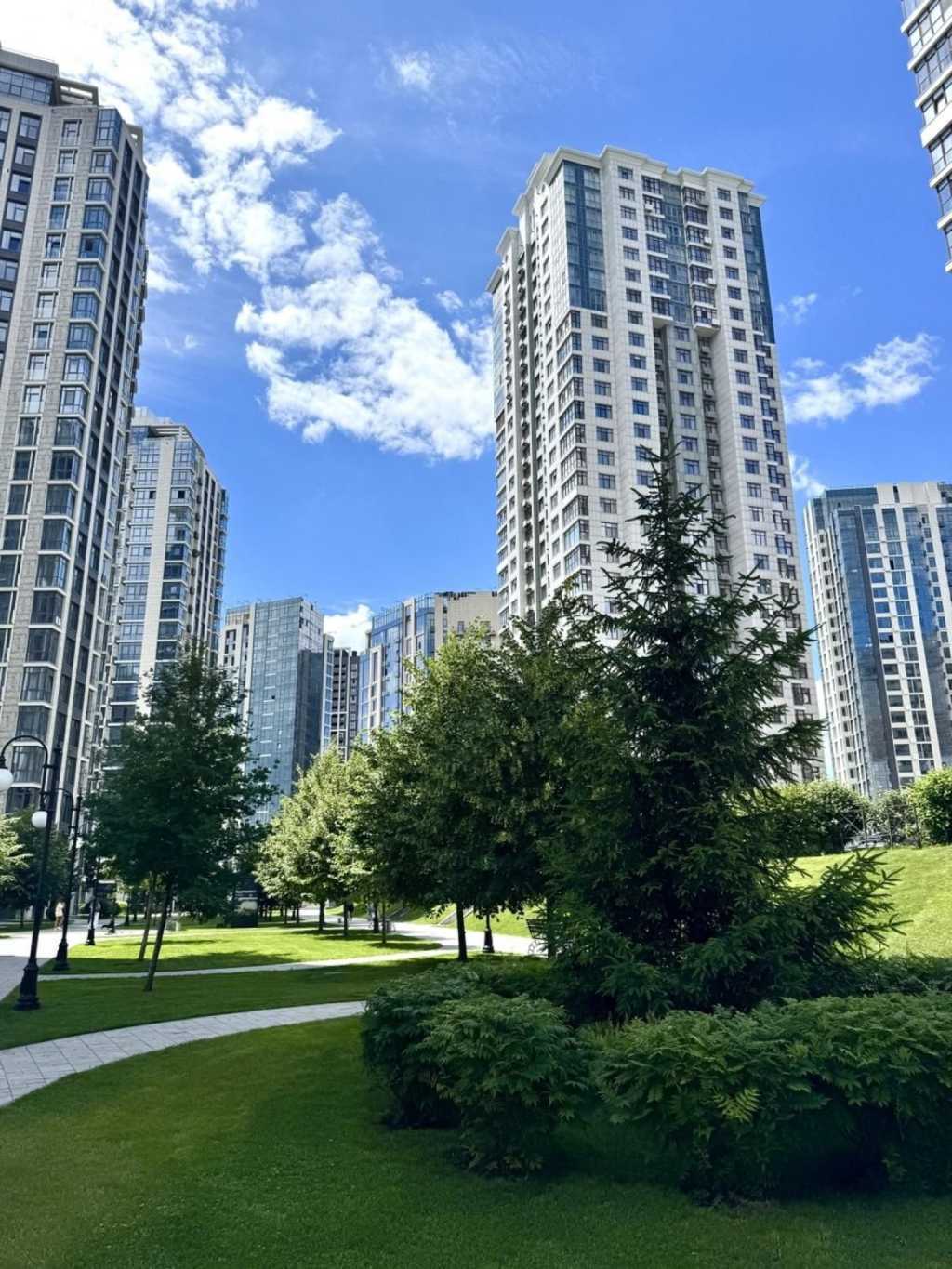 Продаж 2-кімнатної квартири 70.8 м², Андрія Кизила вул., Верхогляда, 6