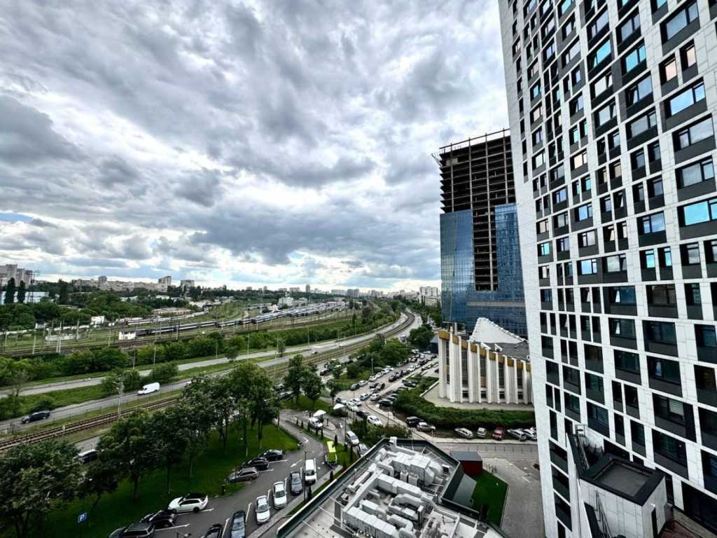Продажа 1-комнатной квартиры 52.9 м², Берестейський, 11б