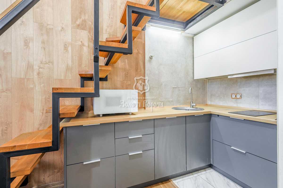 Продаж 1-кімнатної квартири 31.9 м², Машинобудівна вул., 41