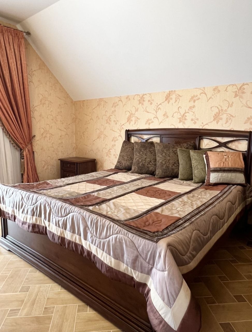 Аренда дома 270 м², Академика Вильямса ул., 59/3