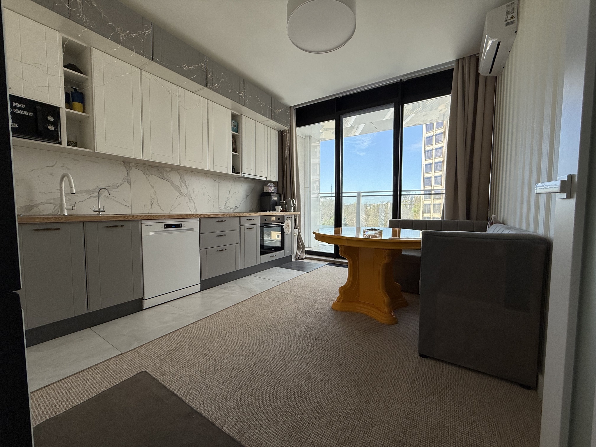 Продажа 1-комнатной квартиры 53 м², Французский бул.