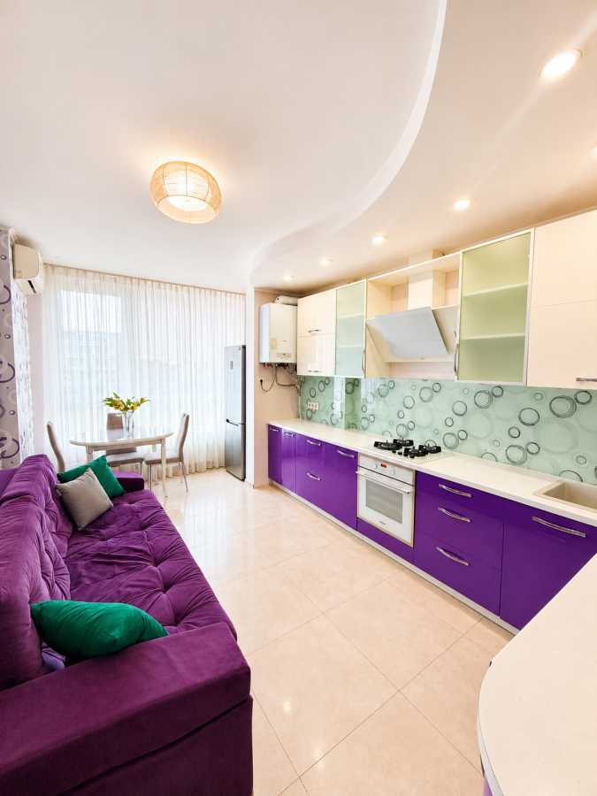Продажа 2-комнатной квартиры 63.2 м², Практичная ул., 6